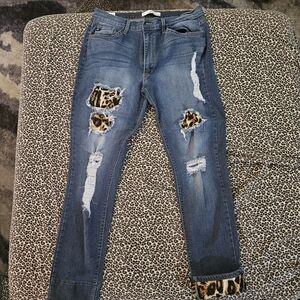 Womens RanChu Stectch/Distressed/Cheetah Print Jeans Sz 32 Runs small